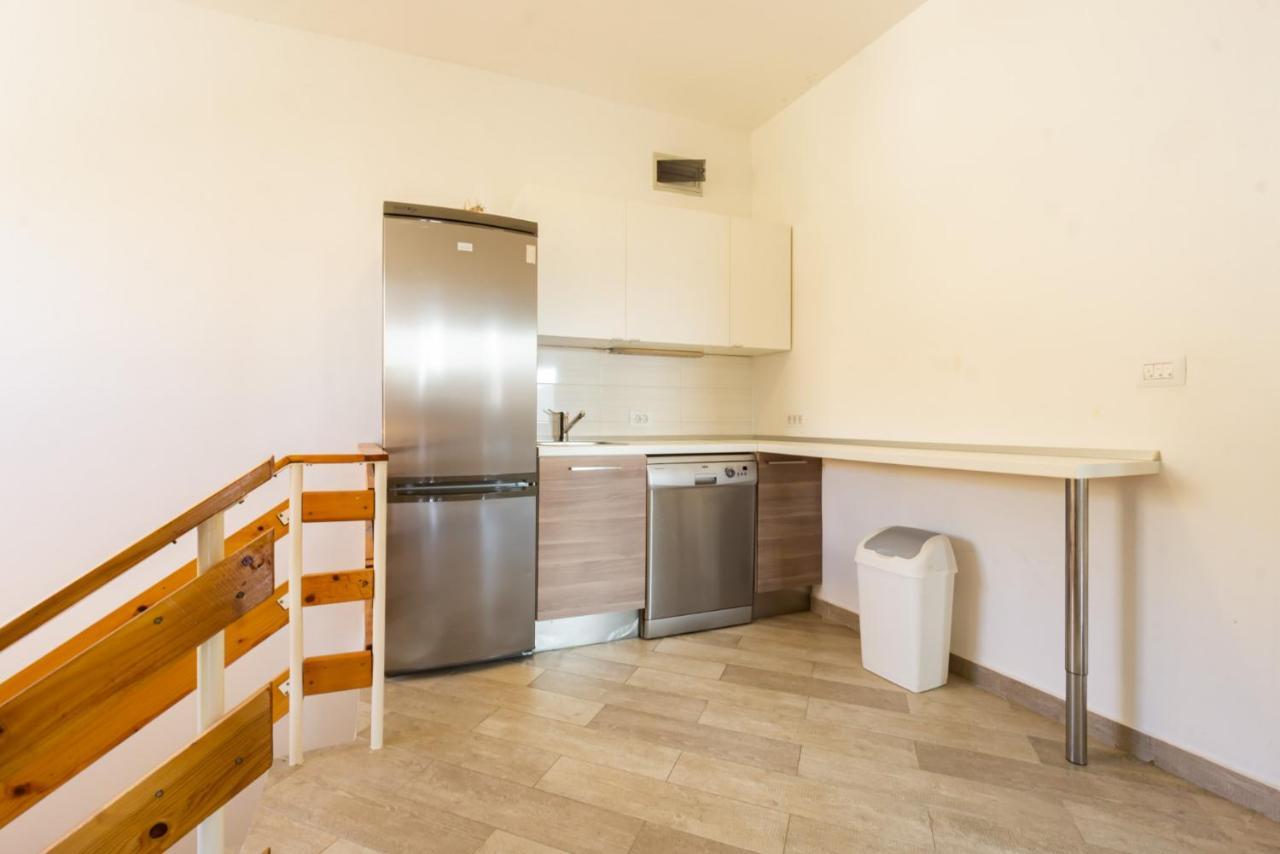 Апартаменты Kob Orog Good Location With Sea Views And Modern Decor Метайна Экстерьер фото